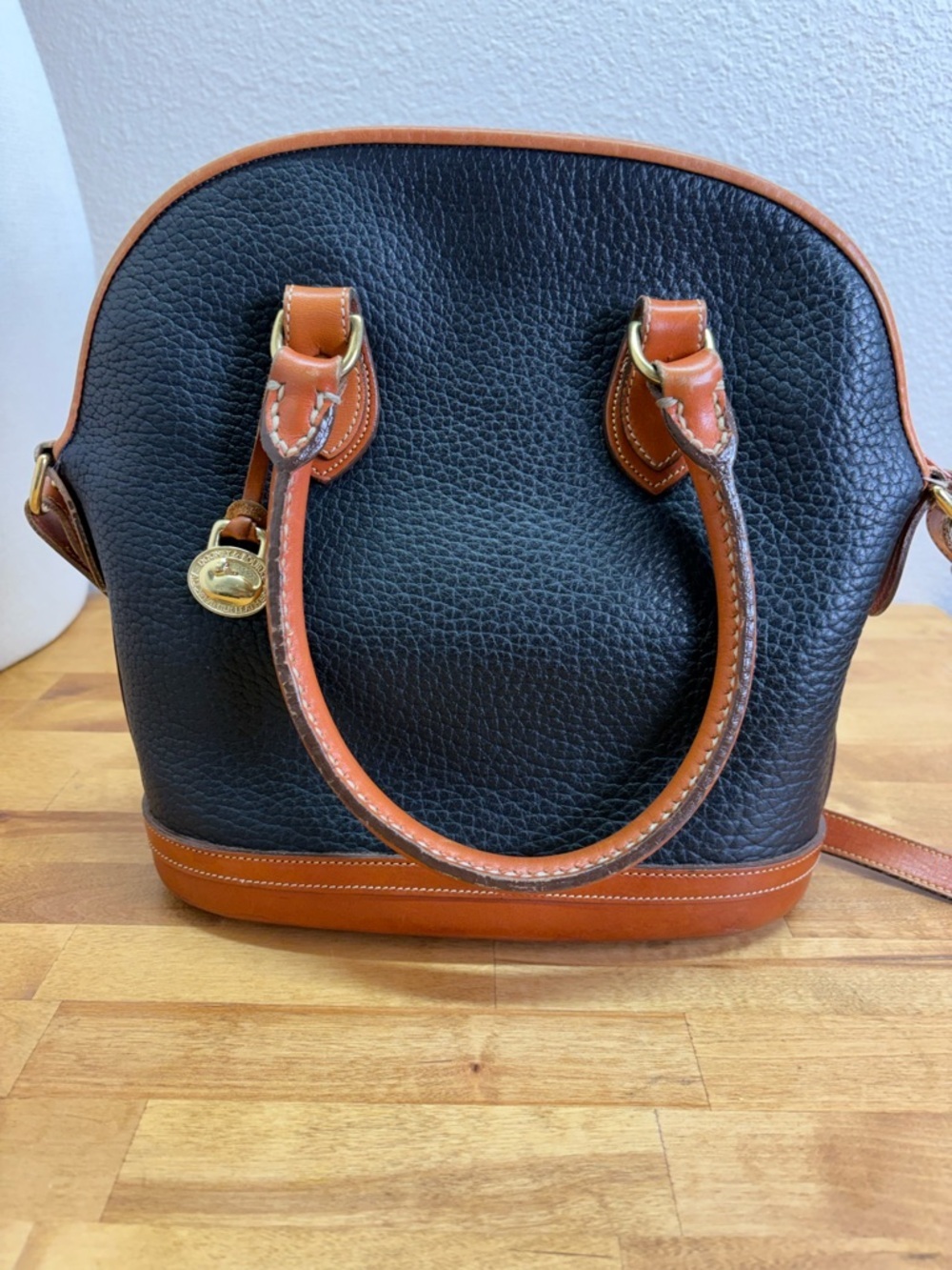 Vtg Dooney & Bourke All Weather Leather Domed Satchel Navy British Tan USA Made - Picture 3 of 15